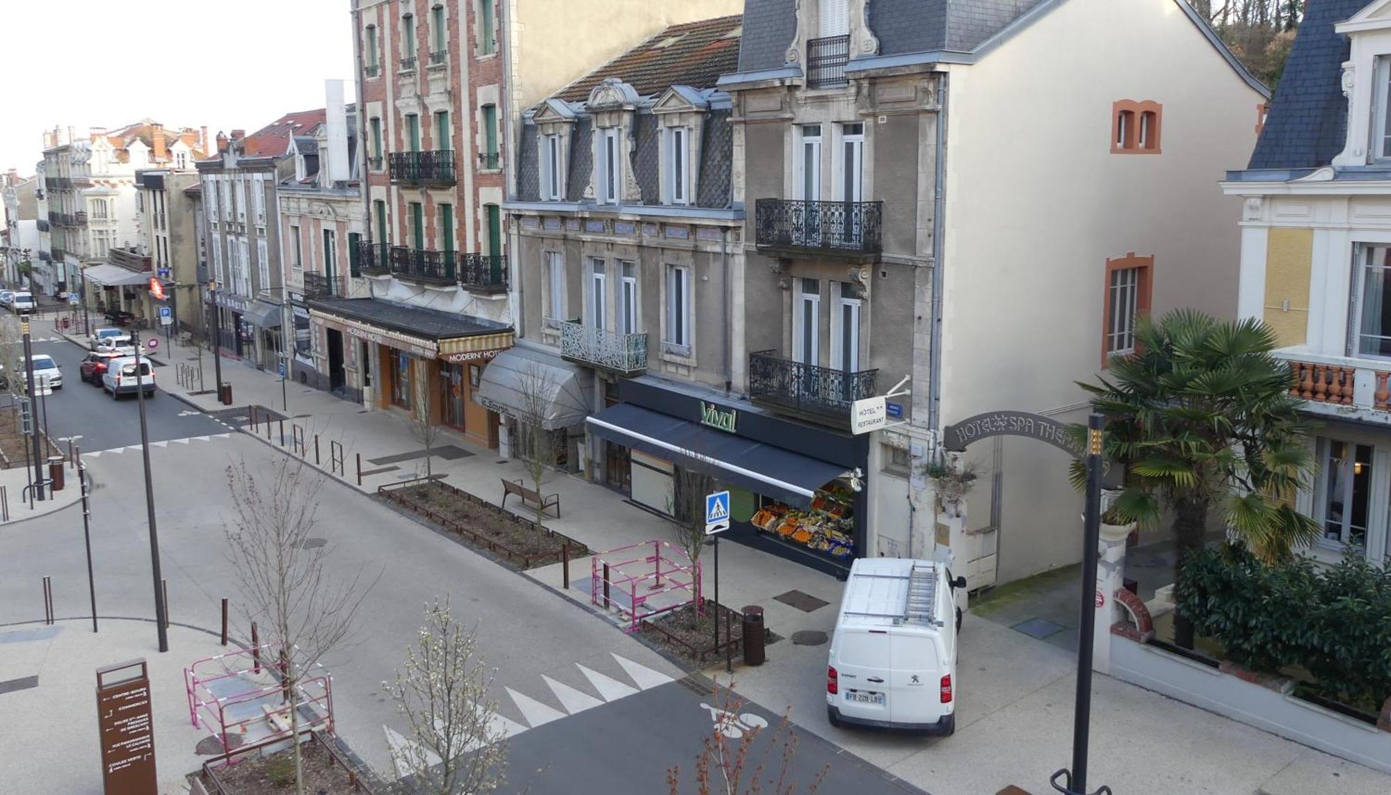 Le Puy De Dome - 1 Chambre - Clim Chatel-Guyon Exterior photo